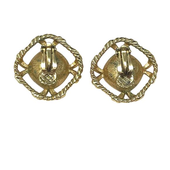 Swarovski Vintage Pink Faceted Cushion Cut Rope Edged Gold Tone Clip-On Earrings - Picture 4 of 7